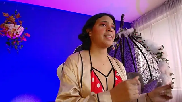 Emmapark  online show from April 2026 07:04:01 PM