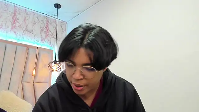 Emmapark  online show from March 2025 11:21:02 AM