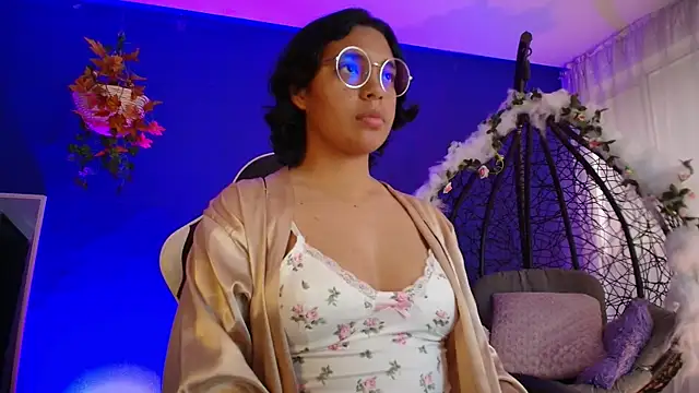 Emmapark  online show from April 2026 06:37:02 PM