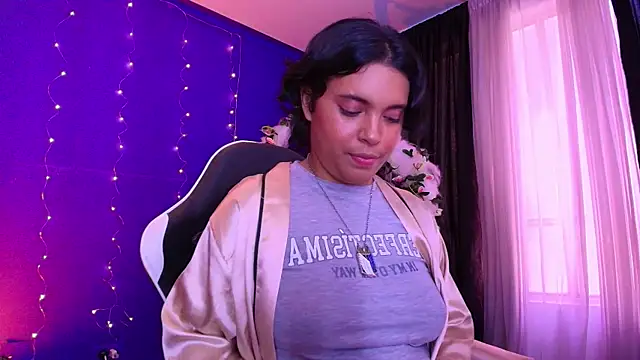 Emmapark  online show from January 2026 07:10:02 PM