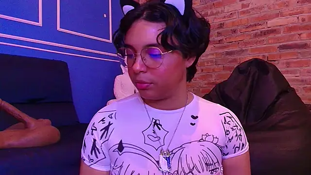 Emmapark  online show from November 2025 07:14:01 PM