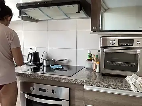 littlelatinhunter online show from January 2026 01:04:02 PM