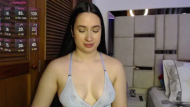 sofiaduque 26 online show from June 2026 08:20:01 PM