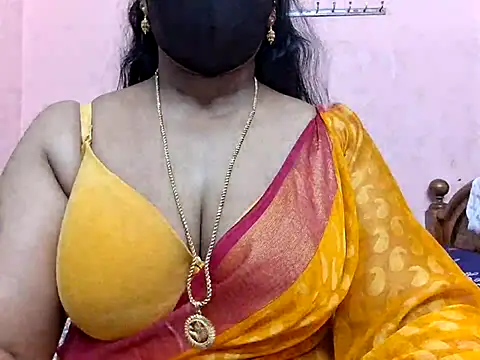 Snapshot of Pallavi-sri chatting on April 2026 11:00:01 PM Pallavi-sri online show from April 2026 11:00:01 PM