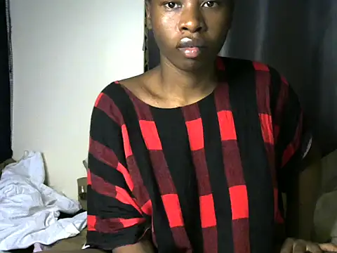 Snapshot of Novah_ chatting on June 2026 12:48:02 AM Novah online show from June 2026 12:48:02 AM