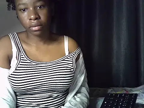 Snapshot of Novah_ chatting on July 2026 11:12:02 PM Novah online show from July 2026 11:12:02 PM