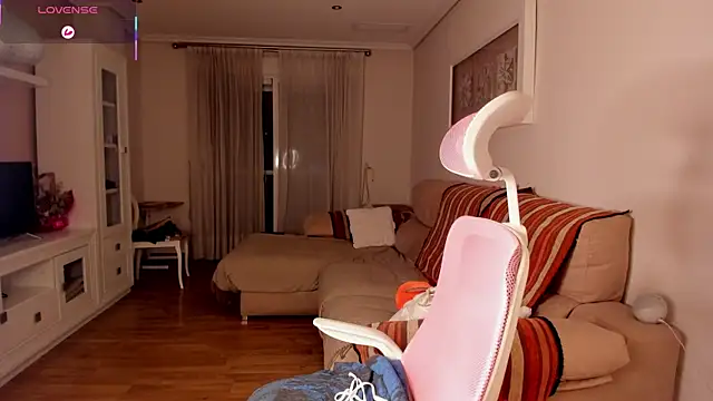 bella apont online show from October 2025 10:33:02 PM