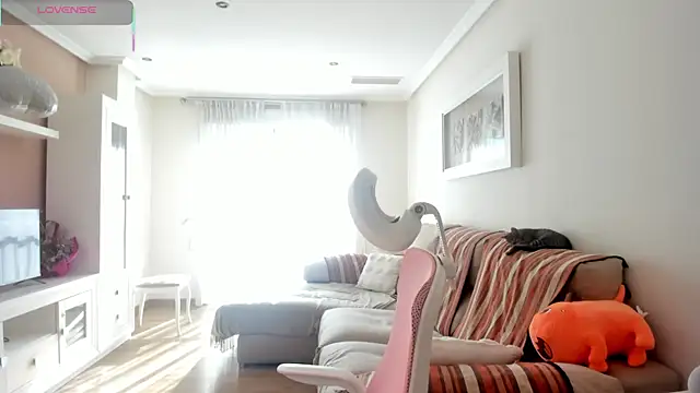 bella apont online show from November 2025 11:25:02 AM