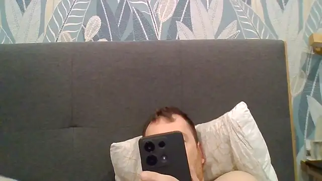 Snapshot of Au_plaisir_des_femmes chatting on December 2025 07:58:02 AM Au plaisir des femmes online show from December 2025 07:58:02 AM