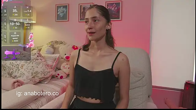 KittyAna online show from November 2025 07:58:01 PM