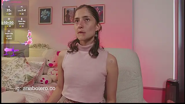 KittyAna online show from December 2025 07:57:01 PM