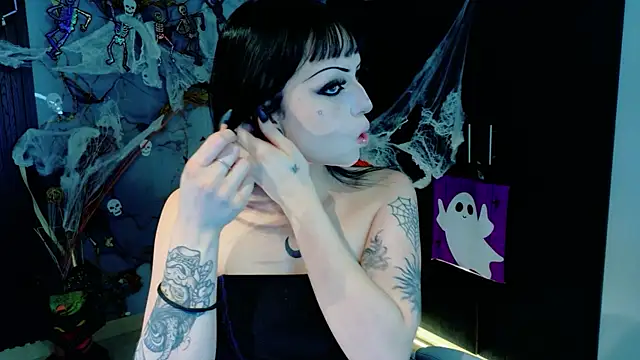 Snapshot of Madison_Jackson chatting on October 2025 07:44:02 PM Madison Jackson online show from October 2025 07:44:02 PM