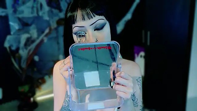 Snapshot of Madison_Jackson chatting on October 2025 10:30:01 PM Madison Jackson online show from October 2025 10:30:01 PM