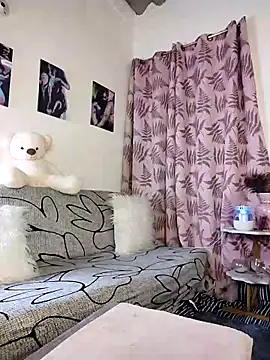 Charlotte Bayron online show from October 2025 12:55:01 AM