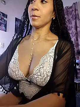 Charlotte Bayron online show from October 2025 12:31:01 AM