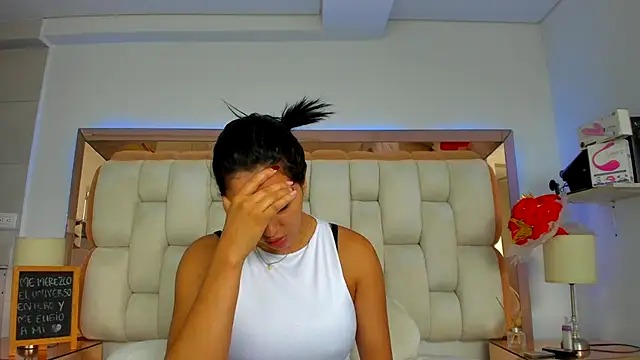 emilyparkerr01 online show from September 2025 07:20:01 PM