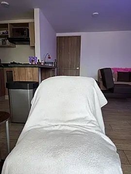 Georgiafox online show from January 2026 04:00:02 PM