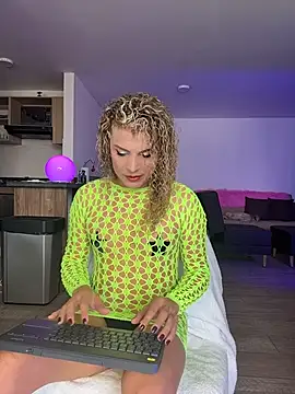 Georgiafox online show from November 2025 05:24:01 PM