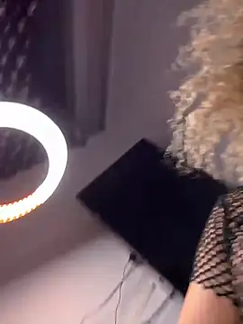 Georgiafox online show from September 2025 05:03:01 AM