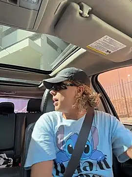 Georgiafox online show from November 2025 02:00:02 PM