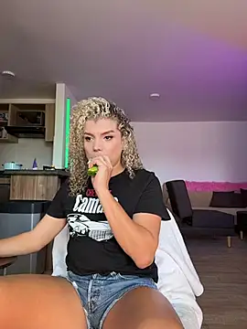 Georgiafox online show from March 2026 04:52:01 PM