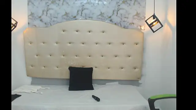 Kathiasaints online show from April 2026 06:03:02 PM