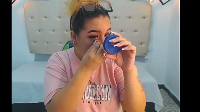 Kathiasaints online show from April 2026 07:59:02 PM