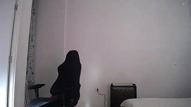 Contantin helena online show from December 2025 11:22:02 AM