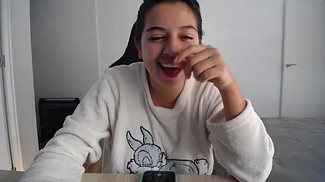 Contantin helena online show from November 2025 12:05:02 PM