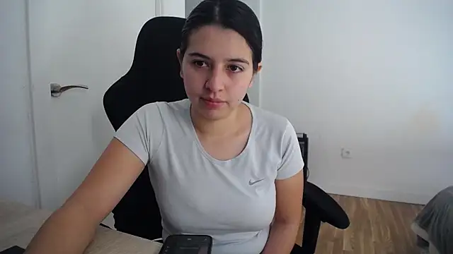 Contantin helena online show from February 2026 11:06:01 AM