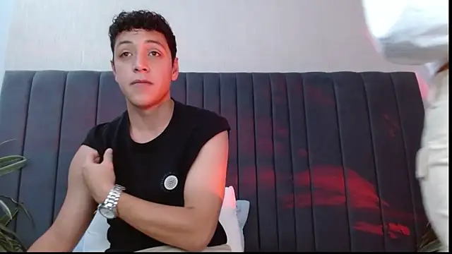 24 7horny  online show from April 2026 01:15:02 PM