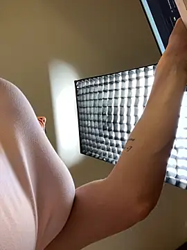 Irish Collins online show from December 2025 09:37:02 PM