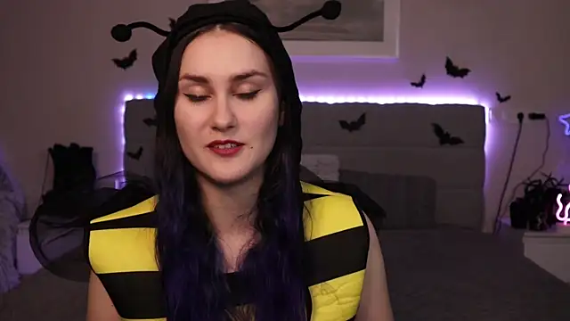 Erotic Synth Goddess online show from October 2025 05:13:02 PM