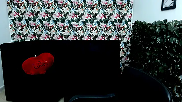 Wendy Hot  online show from March 2025 03:51:01 AM