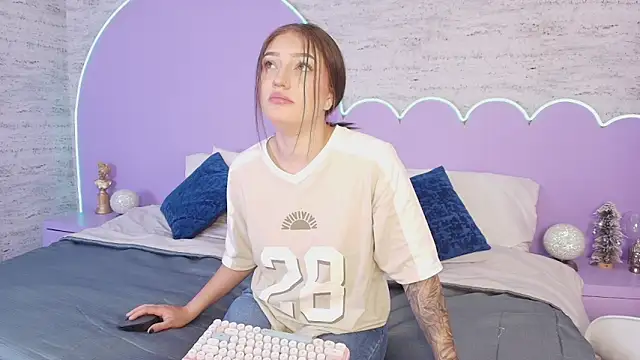 Giaa Ross online show from February 2026 07:52:02 PM