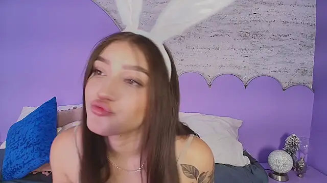 Giaa Ross online show from April 2026 07:48:02 PM