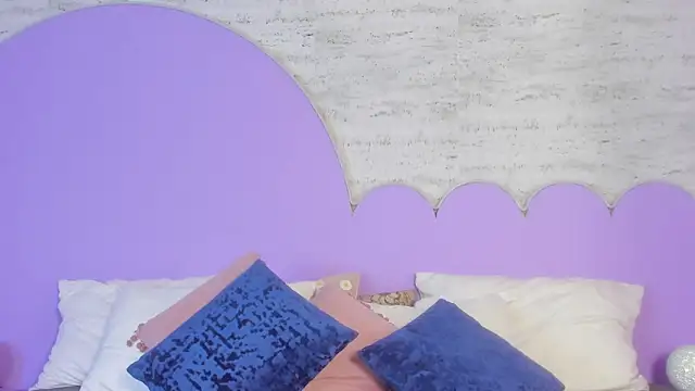 Giaa Ross online show from December 2025 07:46:02 PM