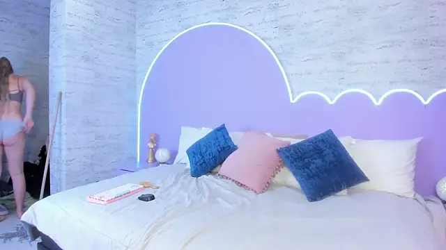 Giaa Ross online show from January 2026 07:31:02 PM