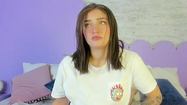 Giaa Ross online show from November 2025 07:36:01 PM