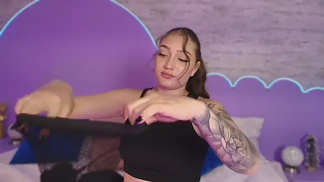 Giaa Ross online show from February 2026 07:35:02 PM