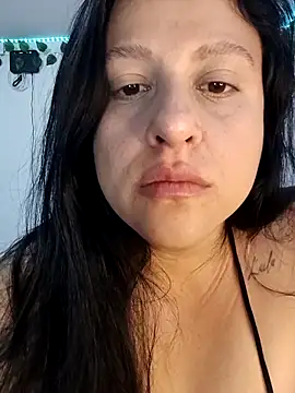 whitegirl0122 online show from May 2026 09:08:01 PM