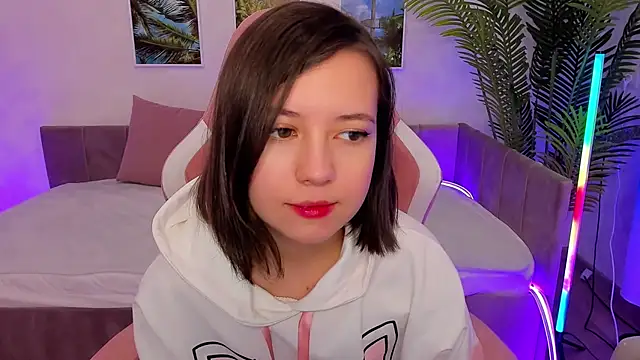 Lina Brownie online show from February 2025 05:15:01 AM