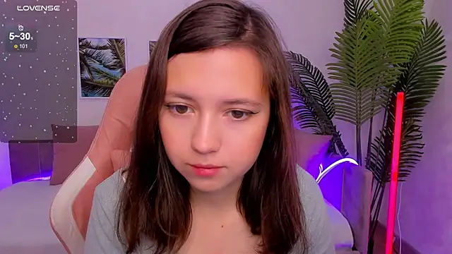 Lina Brownie online show from September 2025 02:48:01 AM