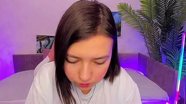 Lina Brownie online show from February 2025 02:01:02 AM