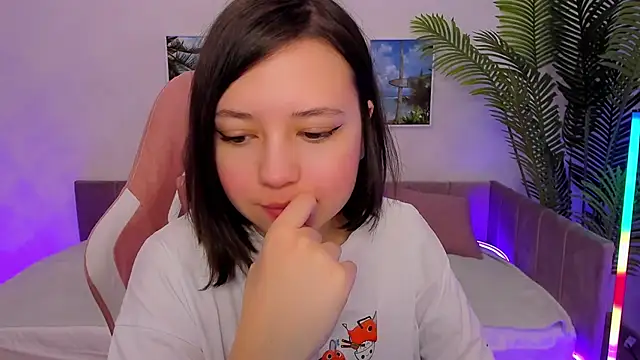 Lina Brownie online show from March 2025 02:08:02 AM