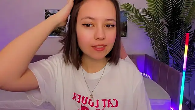 Lina Brownie online show from March 2025 05:05:01 AM