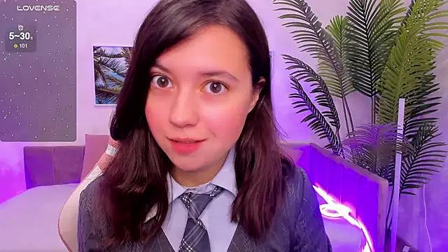 Lina Brownie online show from October 2025 02:23:02 AM