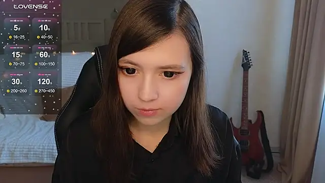 Snapshot of Lina_Brownie chatting on October 2025 04:11:01 AM Lina Brownie online show from October 2025 04:11:01 AM