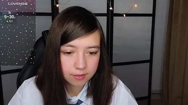 Snapshot of Lina_Brownie chatting on October 2025 01:28:02 AM Lina Brownie online show from October 2025 01:28:02 AM