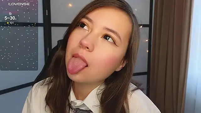 Snapshot of Lina_Brownie chatting on October 2025 03:18:02 AM Lina Brownie online show from October 2025 03:18:02 AM